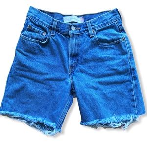 Levi's | vintage 550 highrise cut off denim shorts